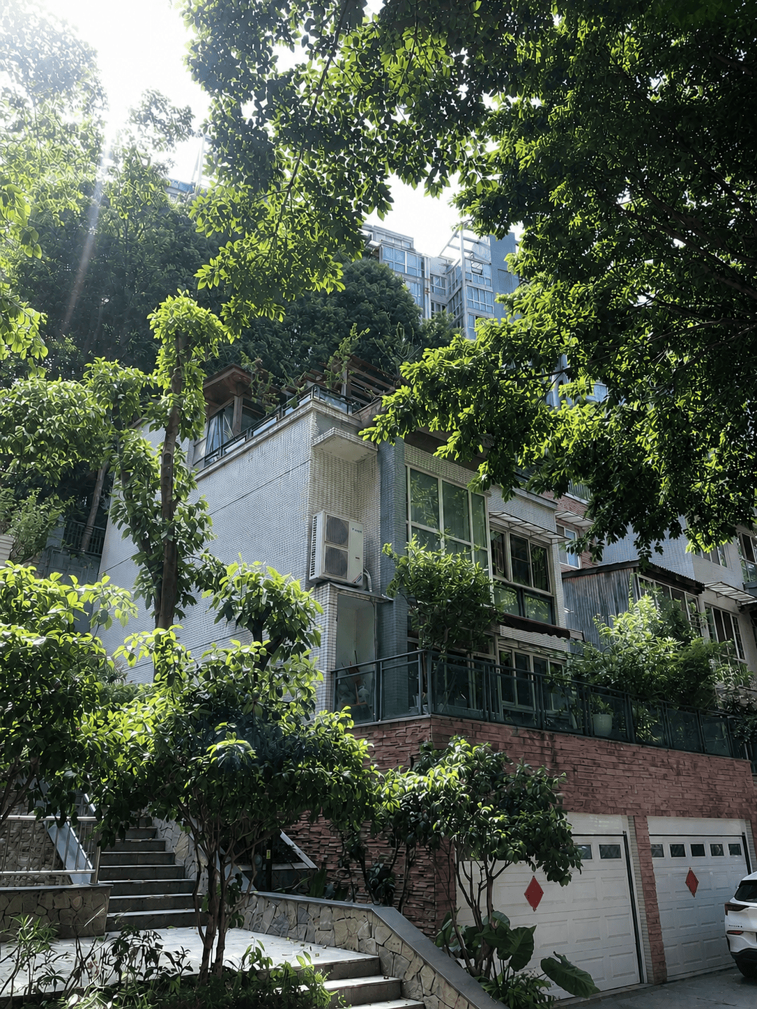 河北岛居岁月从容升级：小小岛老别墅加装蒂升悦行款电梯